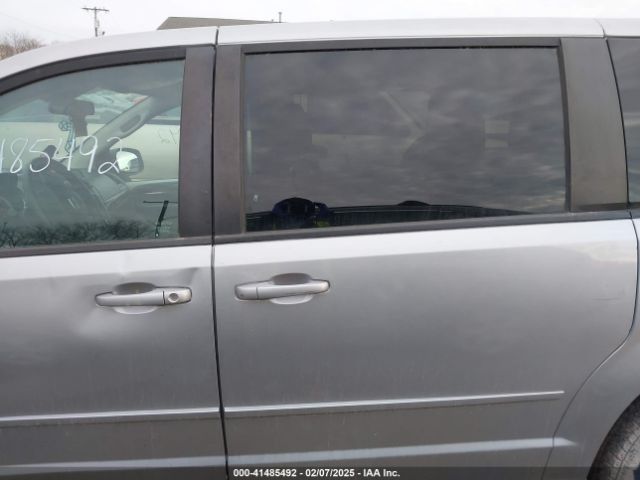 2C4RDGBG6ER380201 Dodge Grand Caravan Se