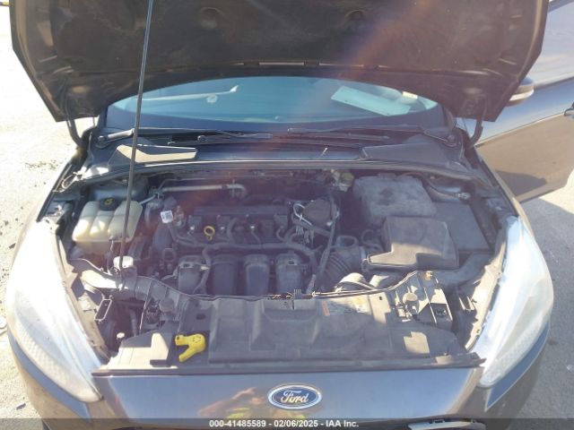 1FADP3F21FL250450 Ford FOCUS SE