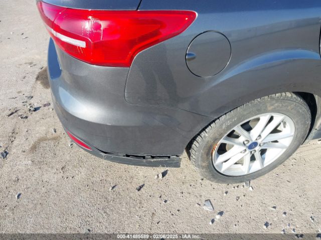 1FADP3F21FL250450 Ford FOCUS SE