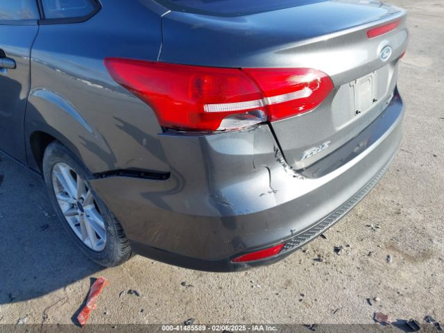 1FADP3F21FL250450 Ford FOCUS SE