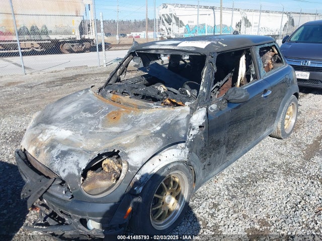 2008 MINI COOPER WMWMF33508TU64051 Photo 1