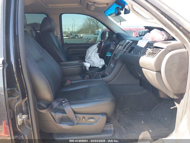 2013 CADILLAC ESCALADE ESV 1GYS3HEF4DR156436 Photo 4