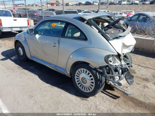 2013 VOLKSWAGEN BEETLE 3VWHX7AT0DM663696 Photo 2