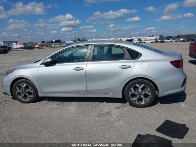 3KPF24AD3ME344920 KIA Forte Lxs