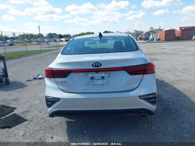 3KPF24AD3ME344920 KIA Forte Lxs