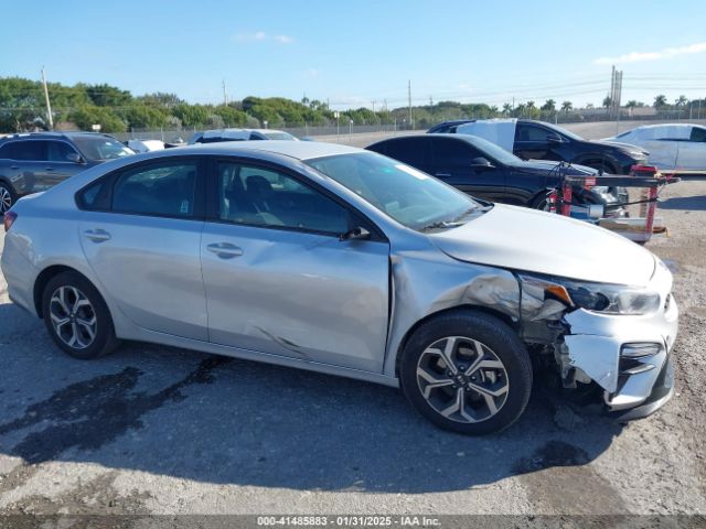 3KPF24AD3ME344920 KIA Forte Lxs