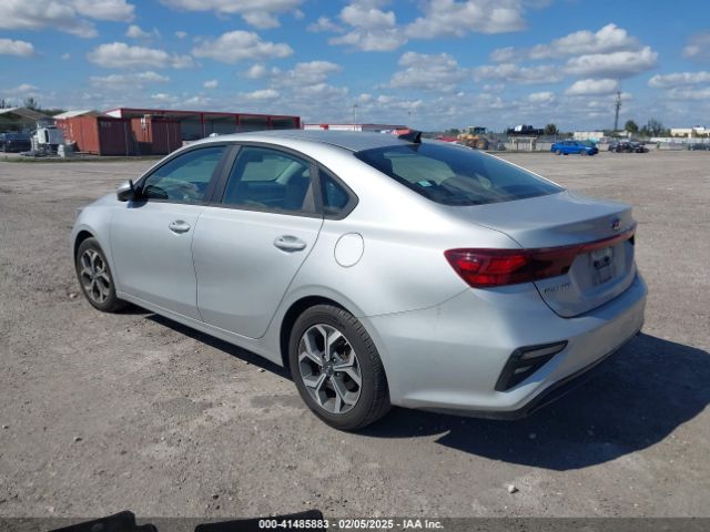 3KPF24AD3ME344920 KIA Forte Lxs
