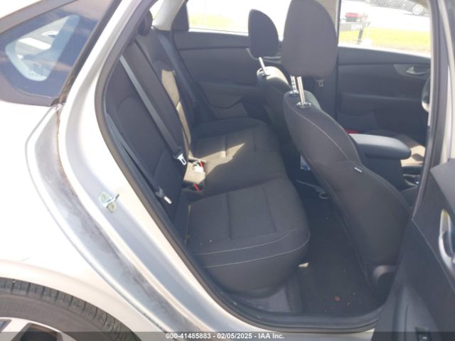 3KPF24AD3ME344920 KIA Forte Lxs