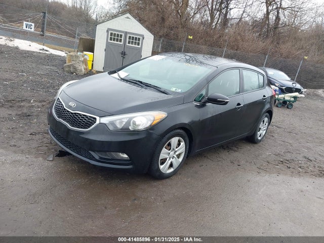 KIA Forte 5-door Lx 2016 KNAFK5A81G5606018 Image 2