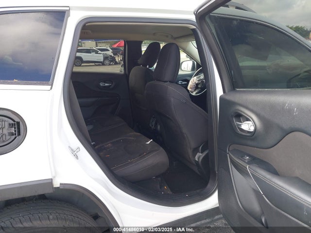 Jeep Cherokee Latitude 2016 1C4PJLCB3GW135247 Image 8