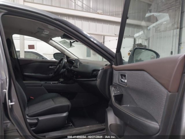 5N1AT3BB1MC818056 Nissan Rogue Sv Intelligent Awd
