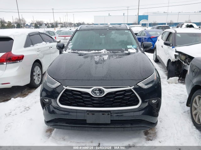 Toyota Highlander Xle 2021 5TDGZRBH6MS056829 Image 12