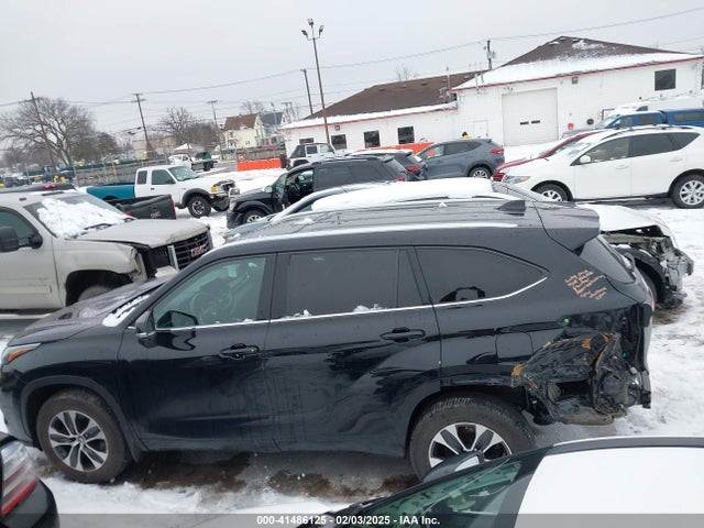 Toyota Highlander Xle 2021 5TDGZRBH6MS056829 Image 14