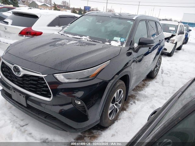 Toyota Highlander Xle 2021 5TDGZRBH6MS056829 Image 2