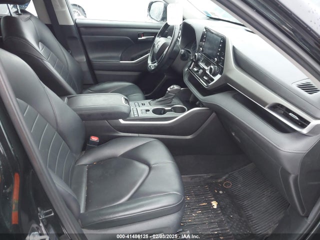 Toyota Highlander Xle 2021 5TDGZRBH6MS056829 Image 5