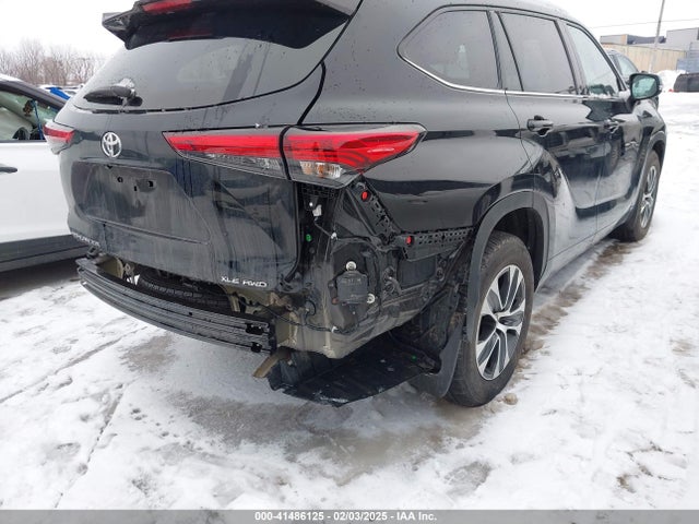 Toyota Highlander Xle 2021 5TDGZRBH6MS056829 Image 6