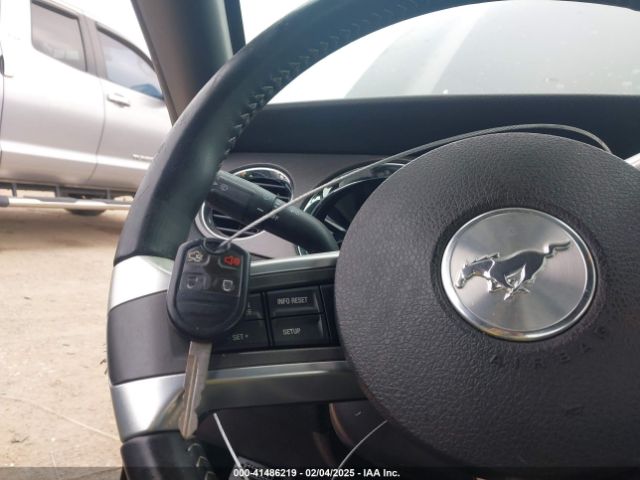 1ZVBP8AM0E5258935 Ford Mustang V6
