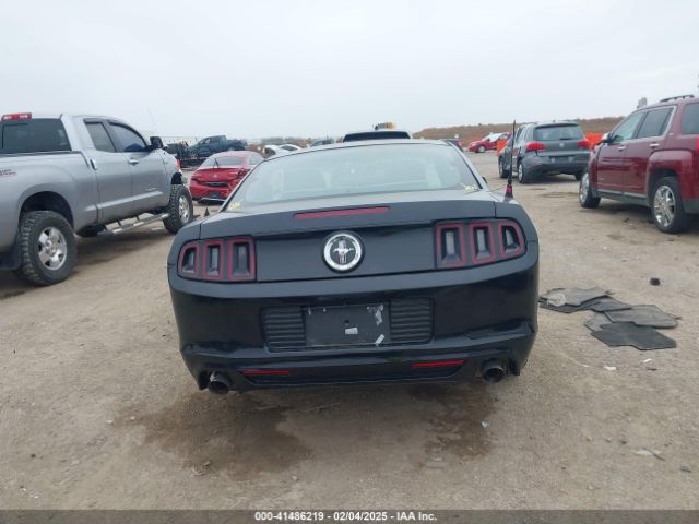 1ZVBP8AM0E5258935 Ford Mustang V6
