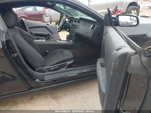 1ZVBP8AM0E5258935 Ford Mustang V6