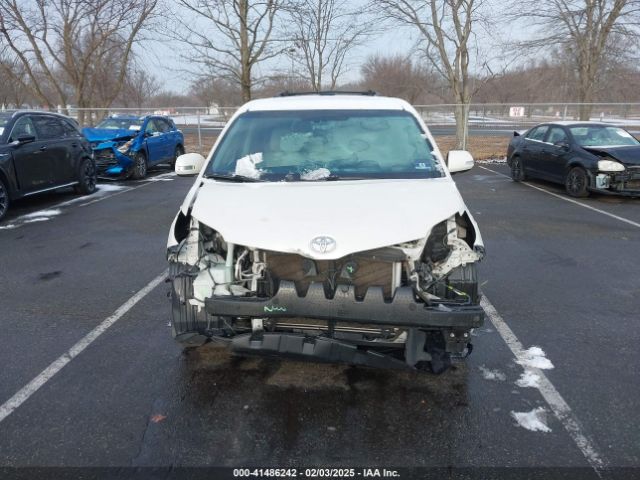 5TDDZ3DC3HS167636 Toyota Sienna Limited Premium 7 Passenger