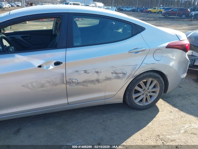 KMHDH4AE0FU284187 Hyundai ELANTRA SE