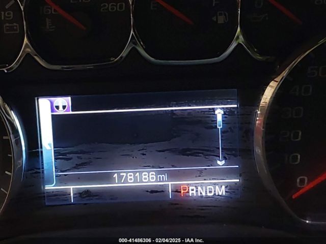 1GNSKKKCXFR258138 Chevrolet Suburban 1500 Ltz