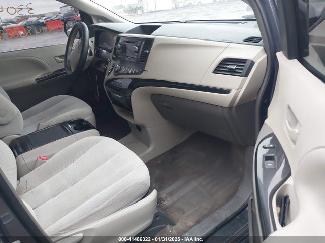 Продаж на аукціоні авто 2013 Toyota Sienna Le V6 8 Passenger, vin: 5TDKK3DC4DS330445, номер лоту: 41486322