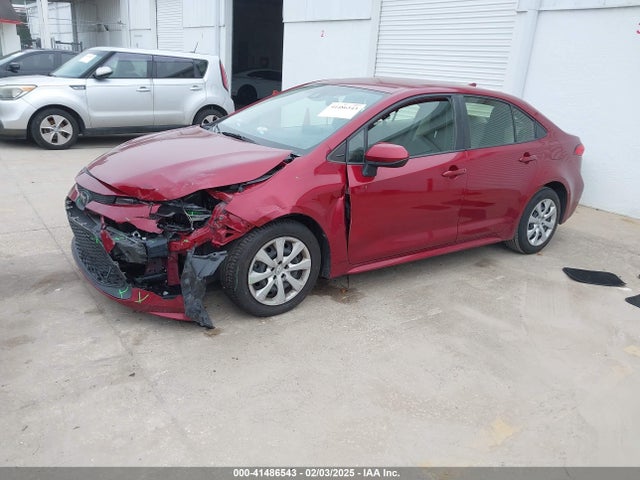 Toyota COROLLA LE 2022 JTDEPMAE7NJ217372 Image 2
