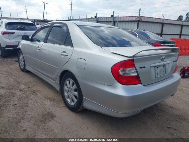 2004 TOYOTA CAMRY 4T1BE32K34U881183 Photo 2