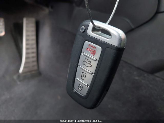 KMHHU6KJ9EU117703 Hyundai Genesis 3.8 Ultimate
