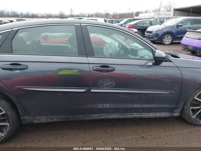 1HGCY2F85SA002016 Honda Accord Hybrid Touring