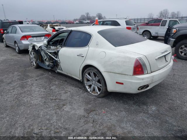 2008 MASERATI QUATTROPORTE ZAMFE39A980033482 Photo 2