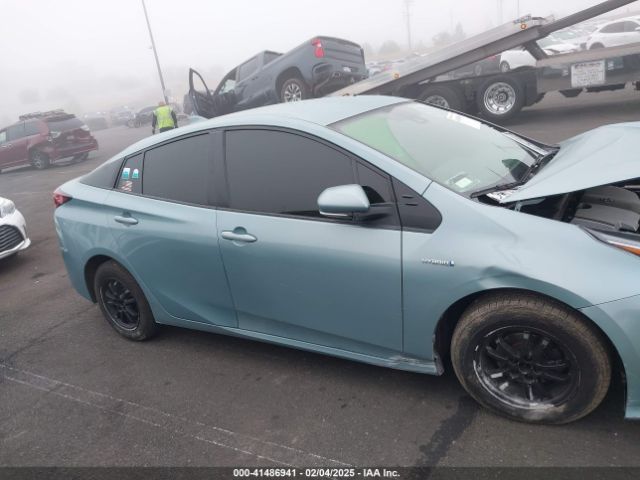 JTDKAMFU9N3186859 Toyota Prius L