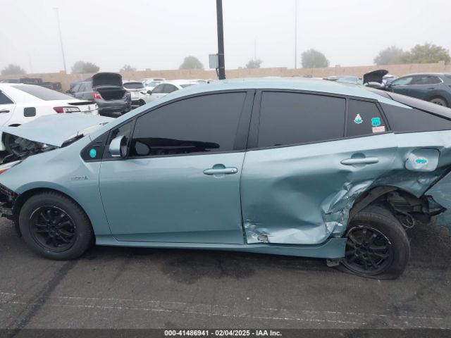 JTDKAMFU9N3186859 Toyota Prius L