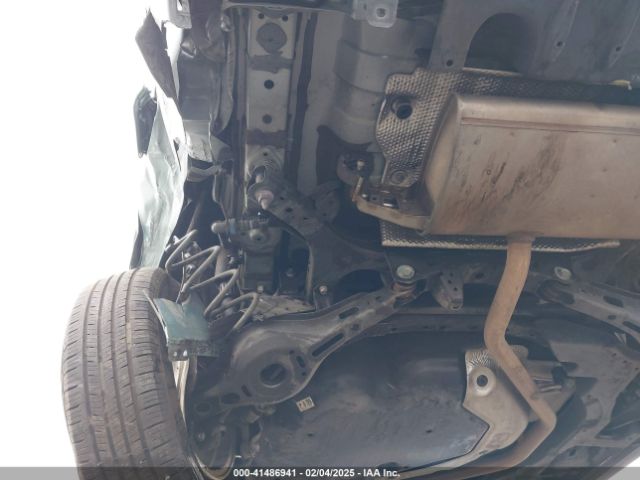 JTDKAMFU9N3186859 Toyota Prius L
