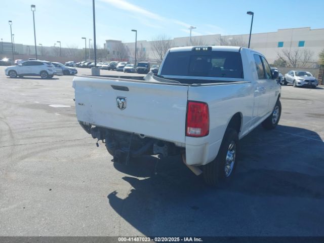 3C6TR4MT1JG213218 RAM 2500 Slt  4x2 6'4 Box