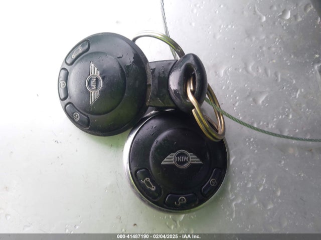 2011 MINI COOPER S WMWSV3C54BTY24925 Photo 10