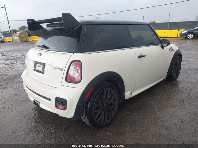 2011 MINI COOPER S WMWSV3C54BTY24925 Photo 3