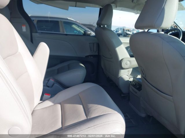 5TDYZ3DC6LS058114 Toyota SIENNA XLE