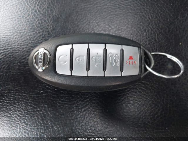 5N1DR2MM4JC631927 Nissan Pathfinder Sl