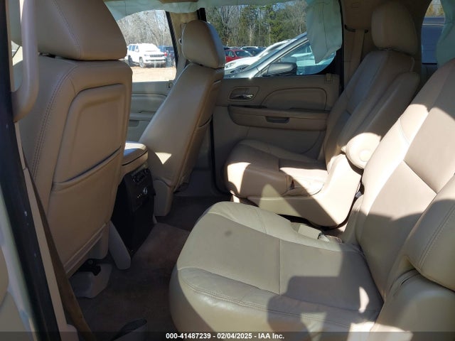 2011 CADILLAC ESCALADE ESV 1GYS4JEF1BR154922 Photo 7