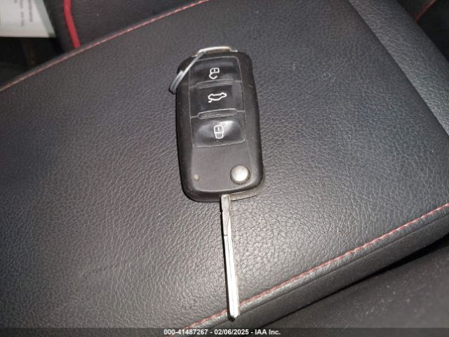 3VW4T7AJ1EM258540 Volkswagen Jetta Gli Edition 30 W/nav