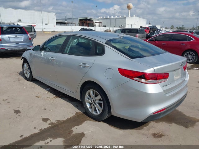 5XXGT4L35JG186993 KIA Optima Lx