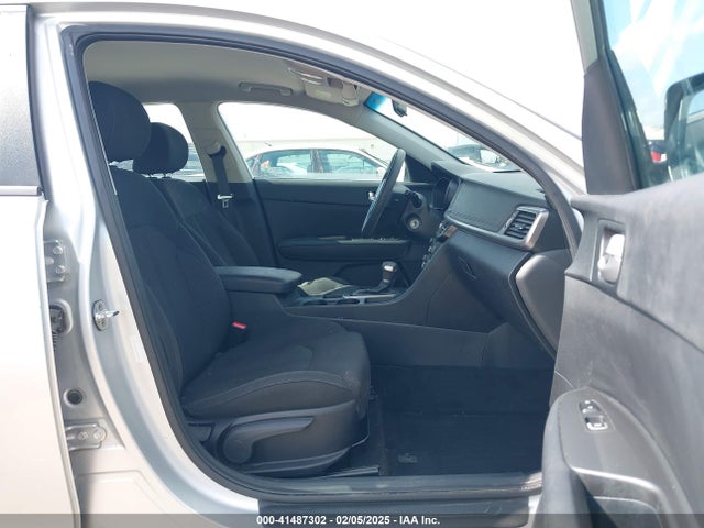 5XXGT4L35JG186993 KIA Optima Lx