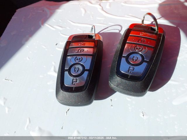 1FMCU9JA7PUB20373 Ford Escape Platinum