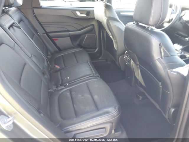 1FMCU9JA7PUB20373 Ford Escape Platinum