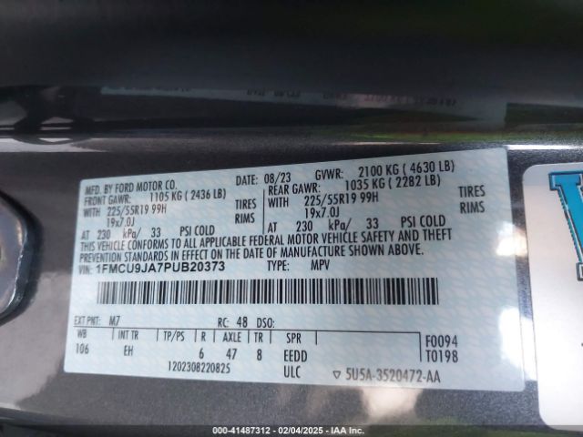 1FMCU9JA7PUB20373 Ford Escape Platinum