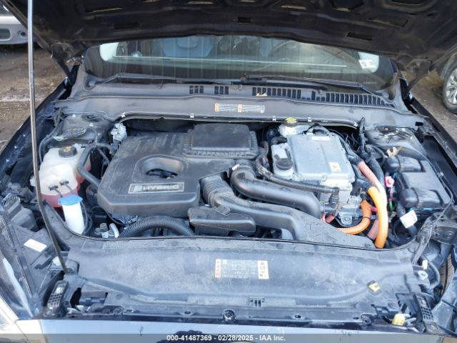 3FA6P0RU3KR243175 Ford Fusion Hybrid Titanium