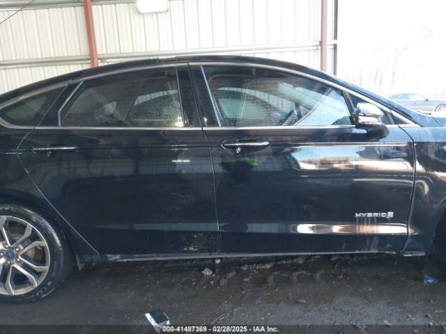 3FA6P0RU3KR243175 Ford Fusion Hybrid Titanium