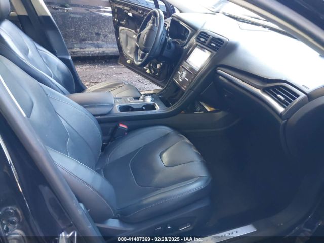 3FA6P0RU3KR243175 Ford Fusion Hybrid Titanium
